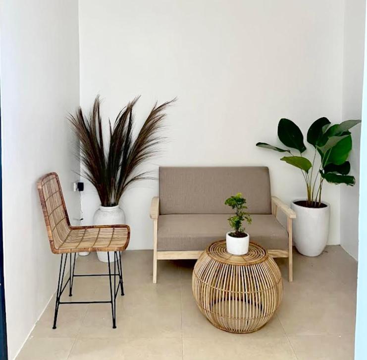 New Modern Suite Near Airport & Beach Sudtungan Exterior foto